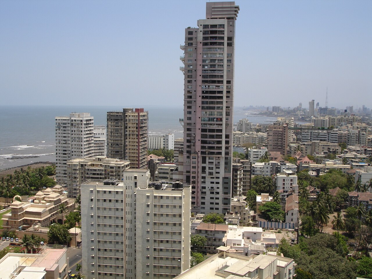 Peddar Road & Breach Candy Heritage Drive